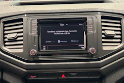 valkoinen Volkswagen Amarok 2018 kuva 18.