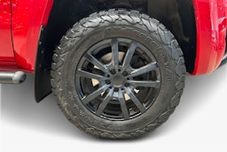 punainen Volkswagen Amarok 2018 kuva 12.