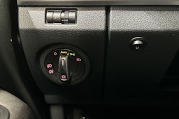 punainen Volkswagen Amarok 2018 kuva 17.