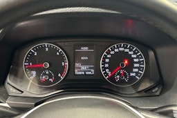 punainen Volkswagen Amarok 2018 kuva 19.