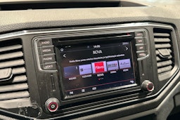 punainen Volkswagen Amarok 2018 kuva 20.