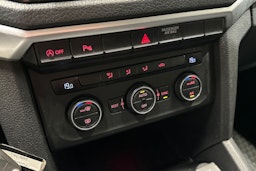 punainen Volkswagen Amarok 2018 kuva 24.