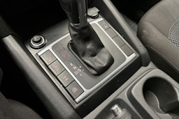 punainen Volkswagen Amarok 2018 kuva 25.