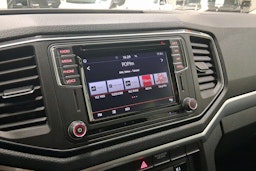 harmaa Volkswagen Amarok 2018 kuva 18.