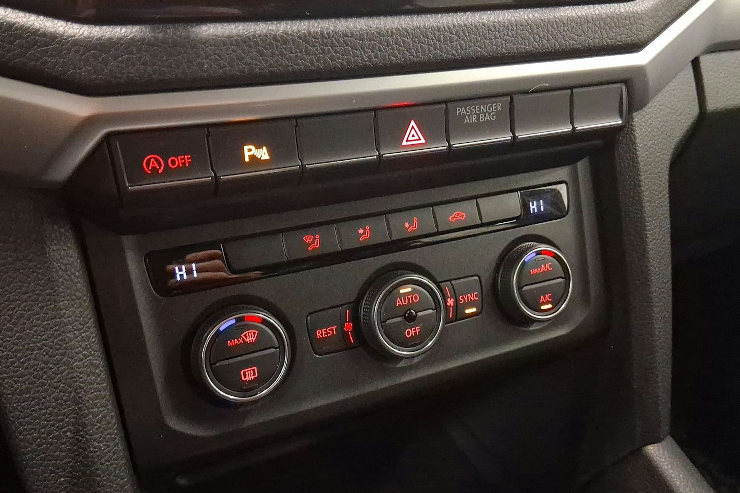 harmaa Volkswagen Amarok 2018 kuva 20.