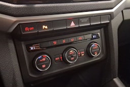 harmaa Volkswagen Amarok 2018 kuva 20.