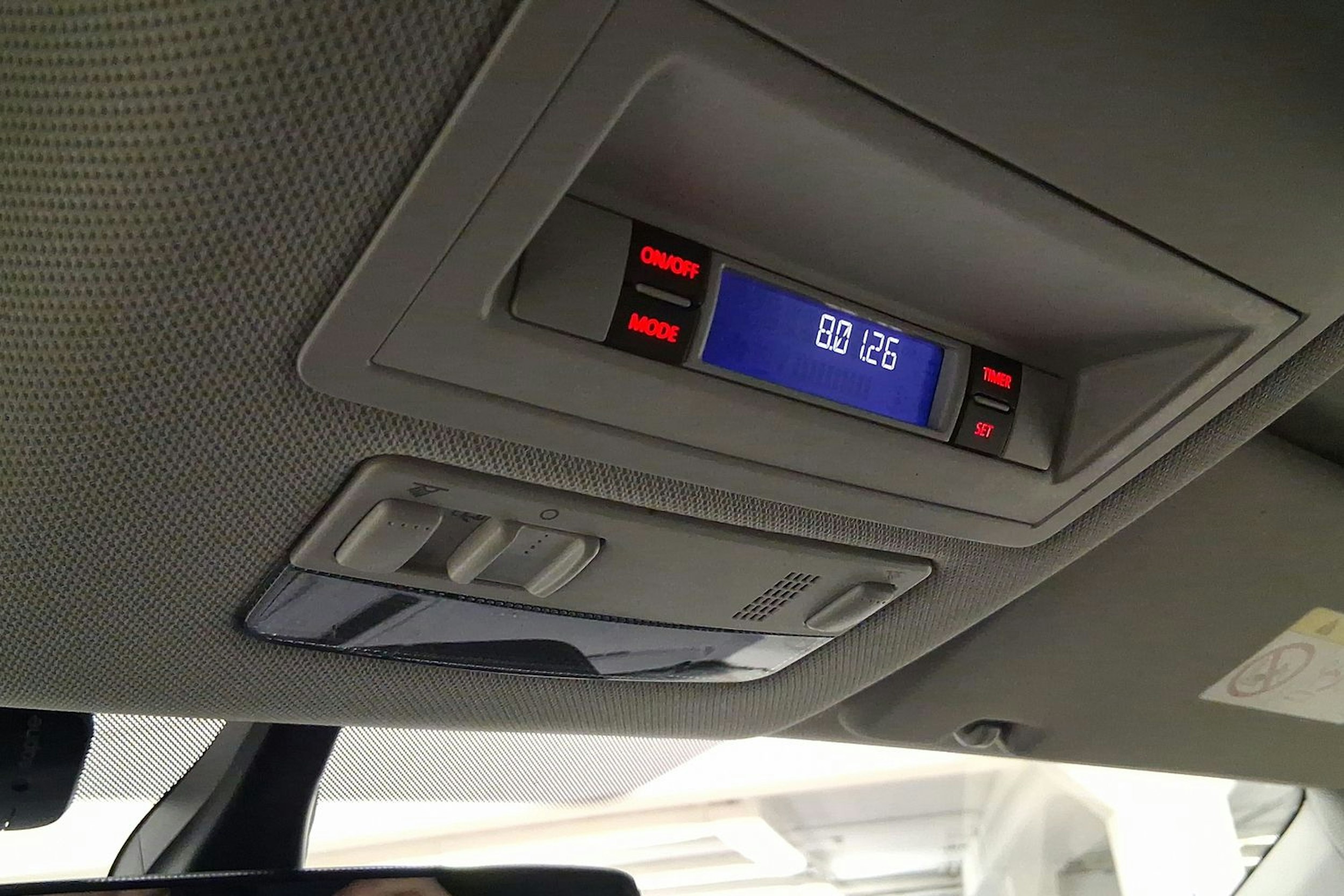 harmaa Volkswagen Amarok 2018 kuva 24.