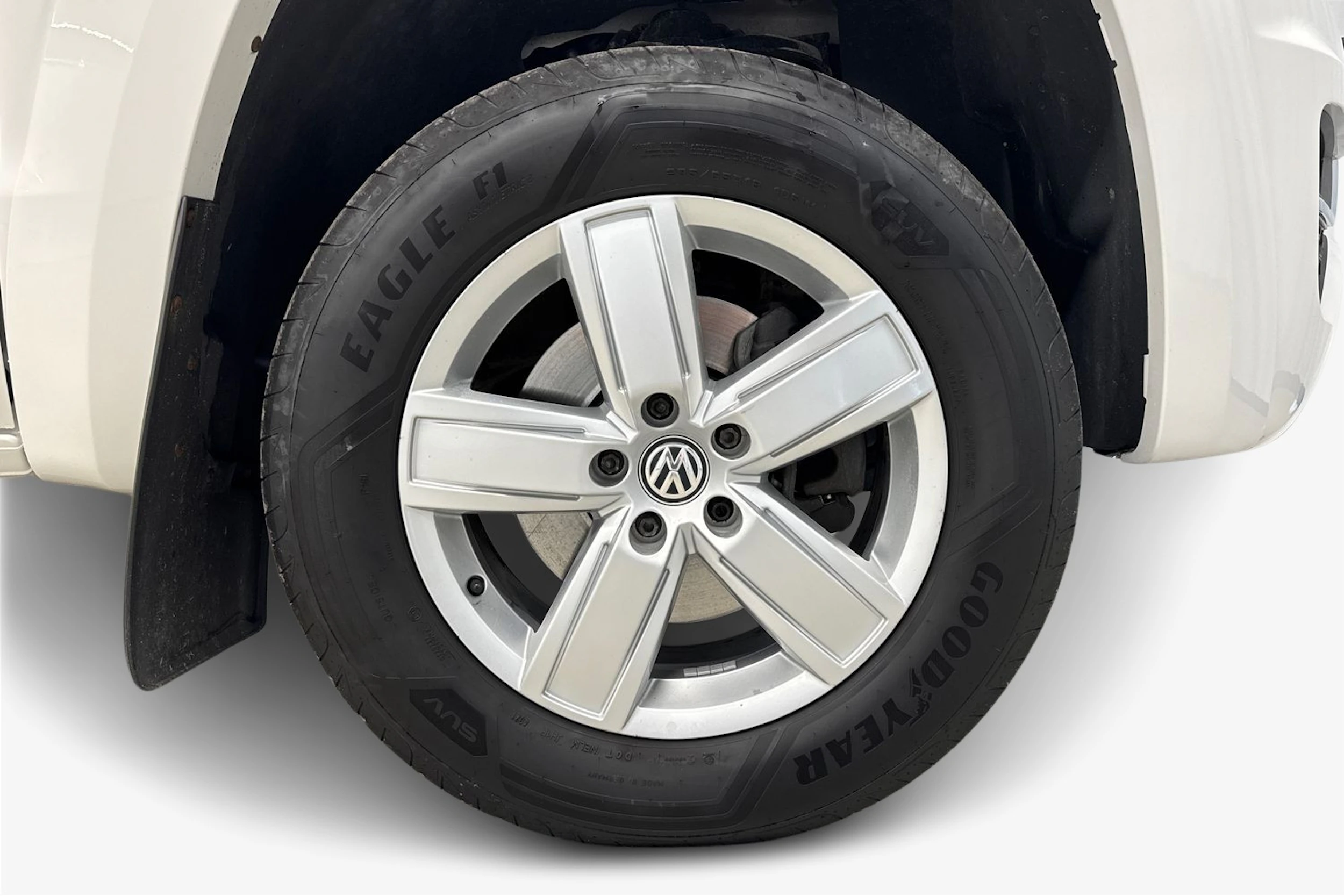valkoinen Volkswagen Amarok 2018 kuva 12.
