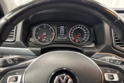 valkoinen Volkswagen Amarok 2018 kuva 17.