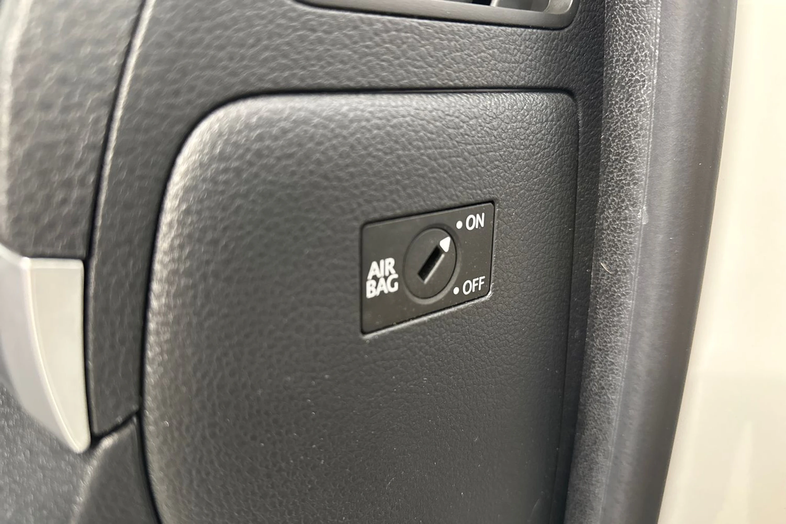 valkoinen Volkswagen Amarok 2018 kuva 28.