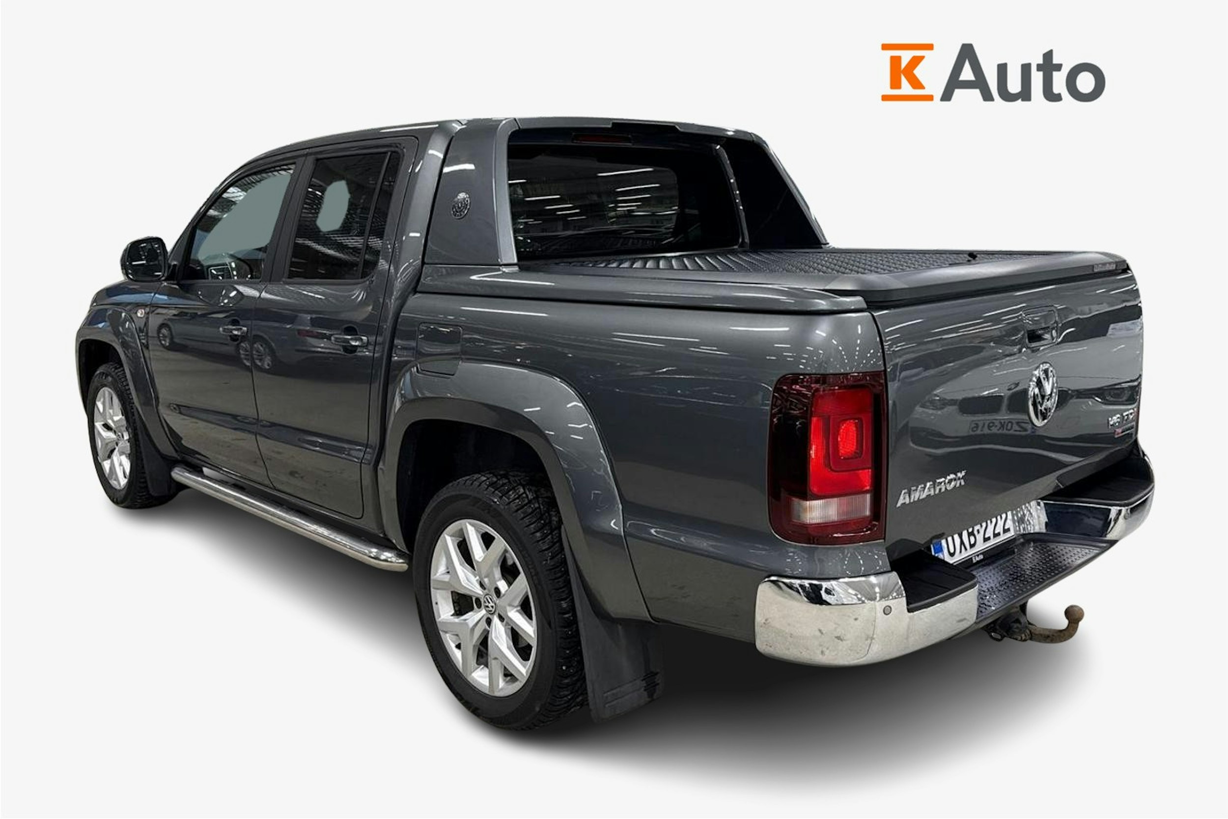 Harmaa Volkswagen Amarok 2018 kuva 7.