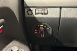 Harmaa Volkswagen Amarok 2018 kuva 21.