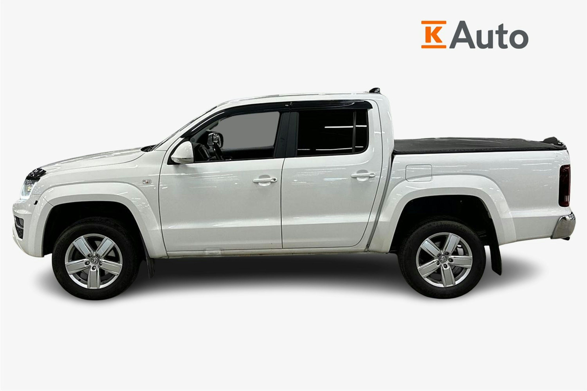 Valkoinen Volkswagen Amarok 2018 kuva 6.