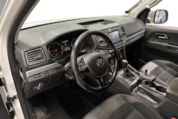 Valkoinen Volkswagen Amarok 2018 kuva 9.