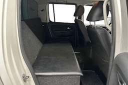 Valkoinen Volkswagen Amarok 2018 kuva 10.