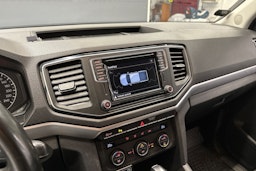 Valkoinen Volkswagen Amarok 2018 kuva 14.