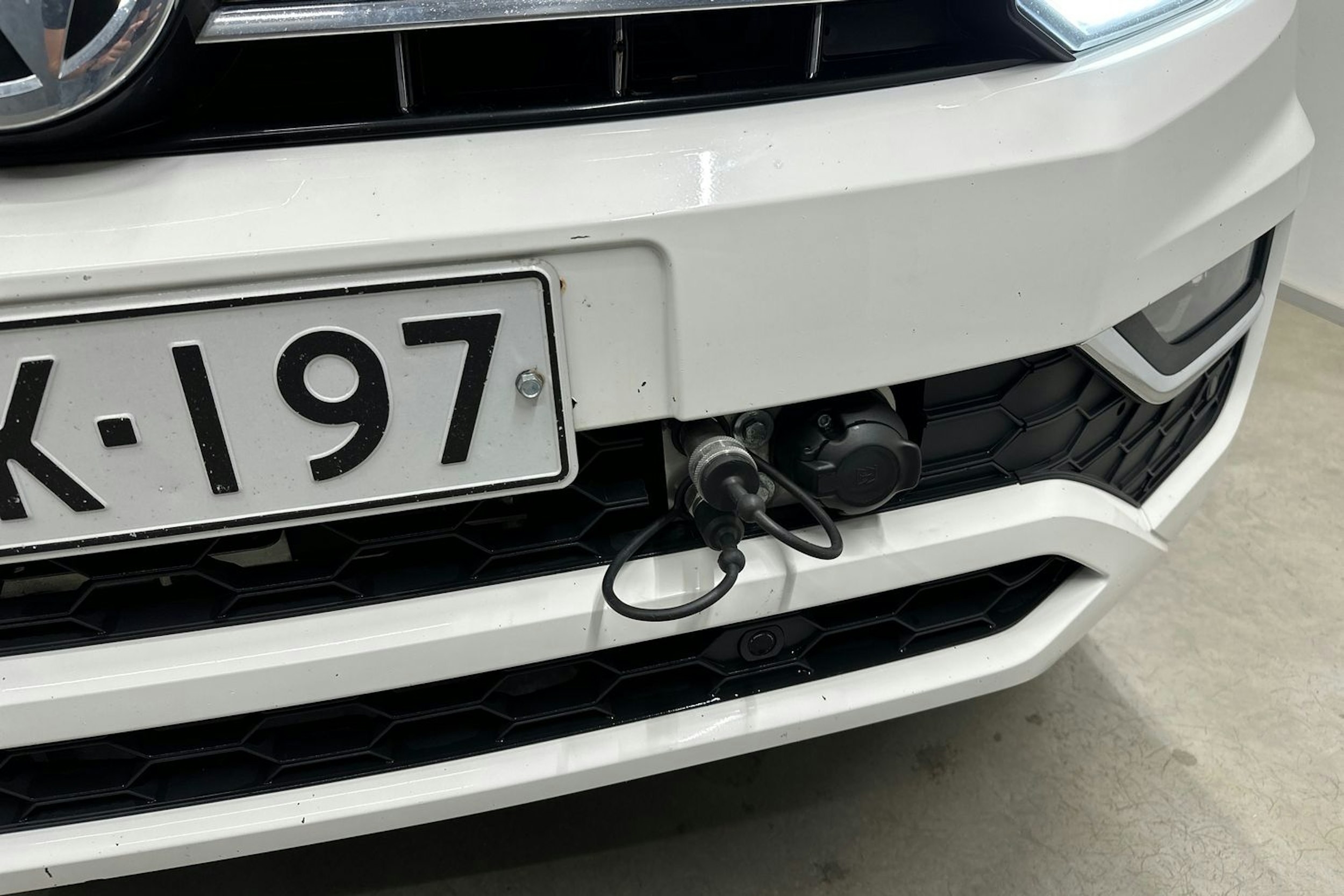 Valkoinen Volkswagen Amarok 2018 kuva 20.