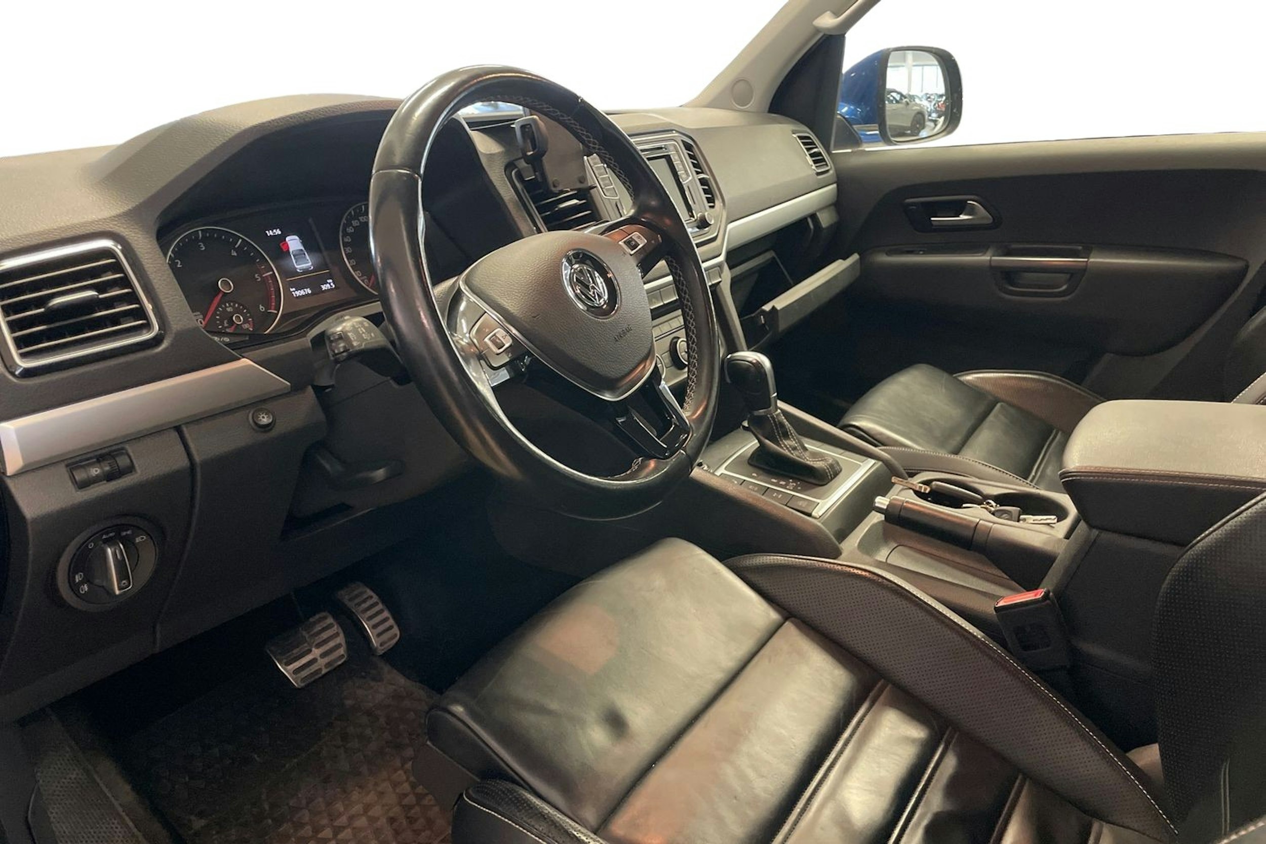 Sininen Volkswagen Amarok 2018 kuva 3.