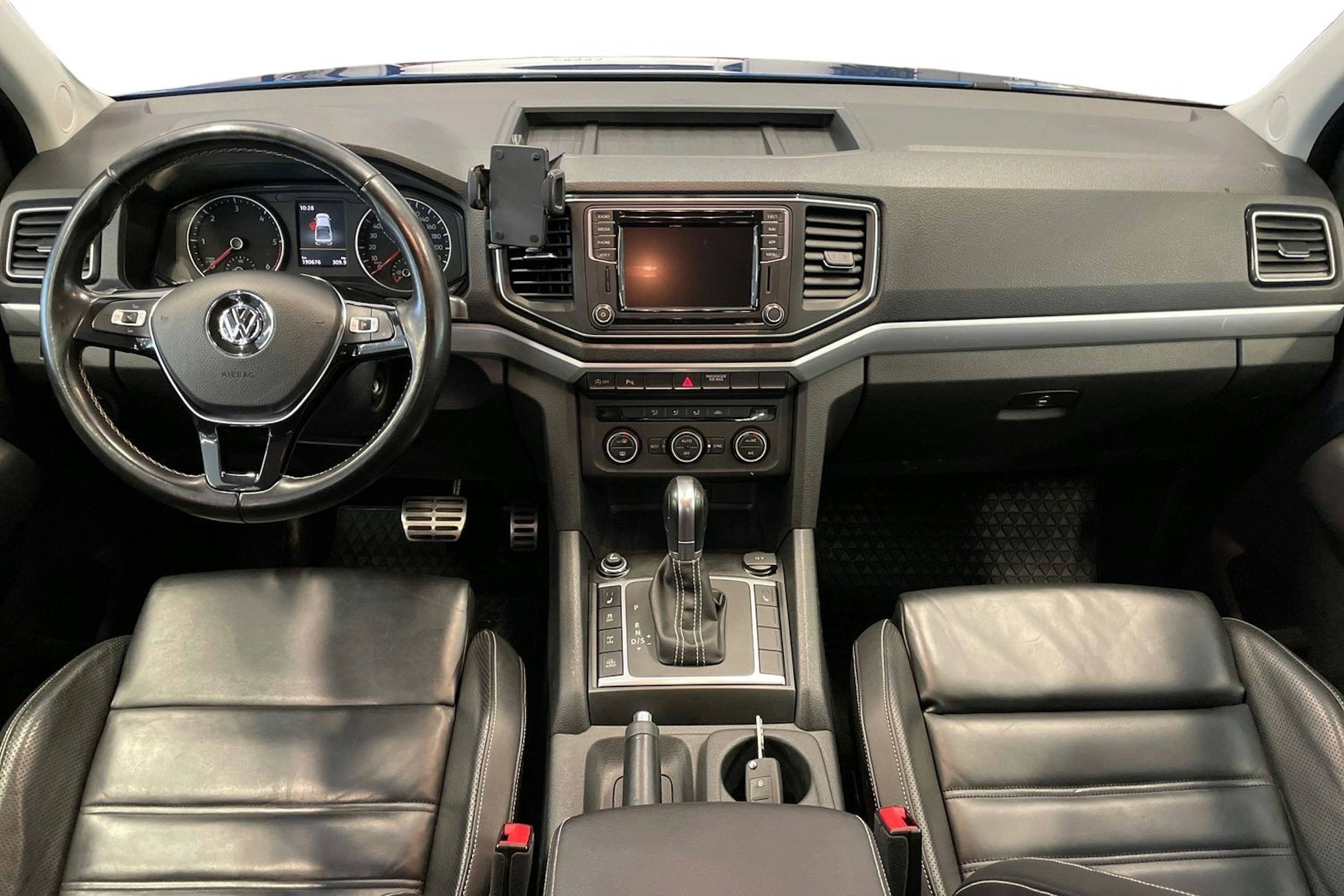 Sininen Volkswagen Amarok 2018 kuva 9.