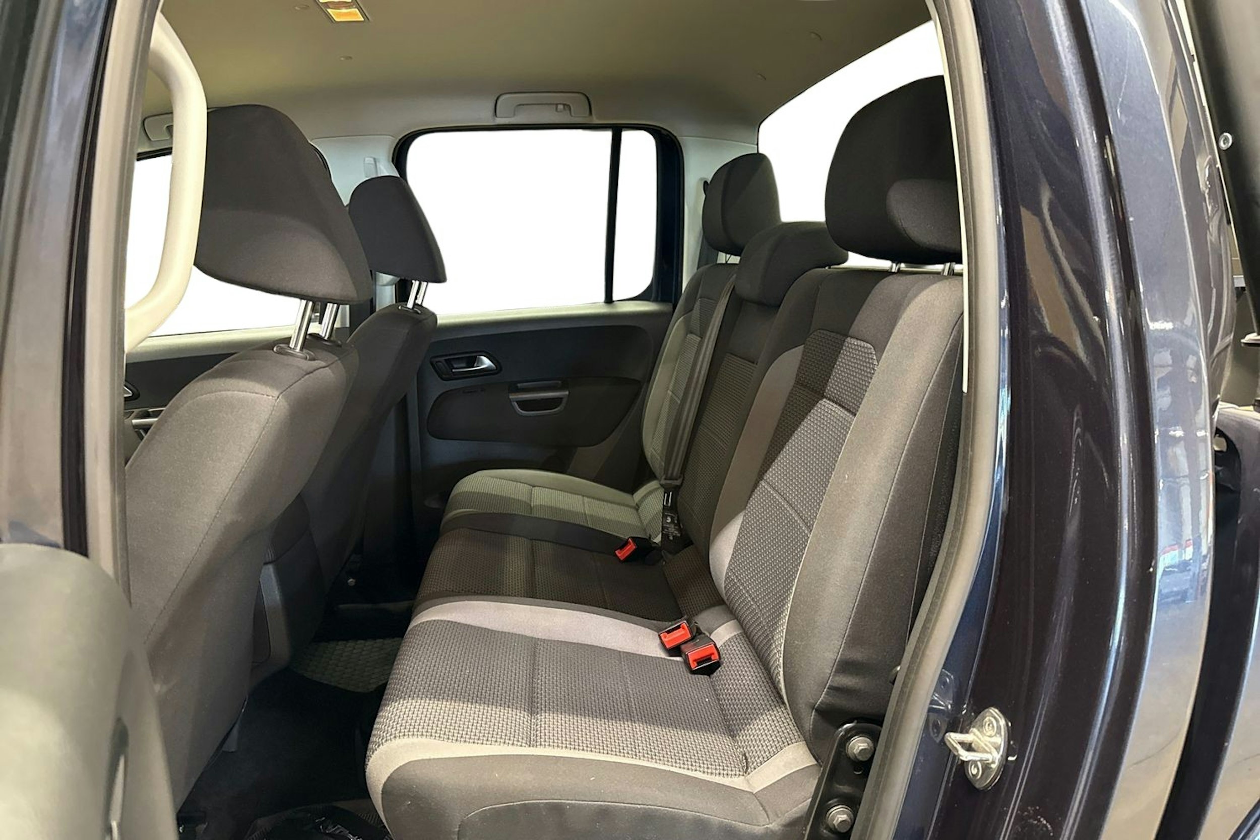 sininen Volkswagen Amarok 2018 kuva 10.