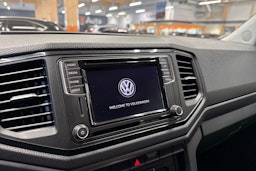 sininen Volkswagen Amarok 2018 kuva 18.