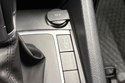 sininen Volkswagen Amarok 2018 kuva 24.