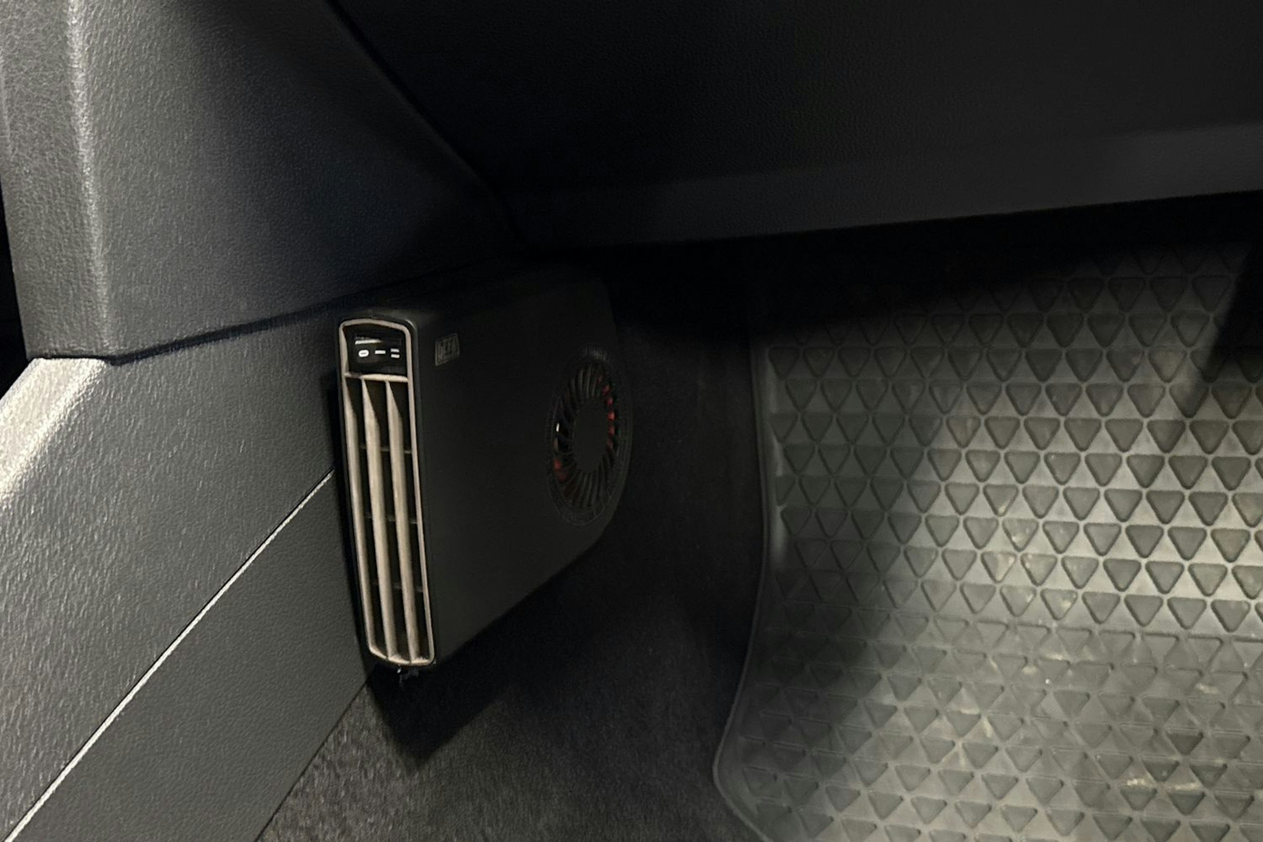 sininen Volkswagen Amarok 2018 kuva 25.