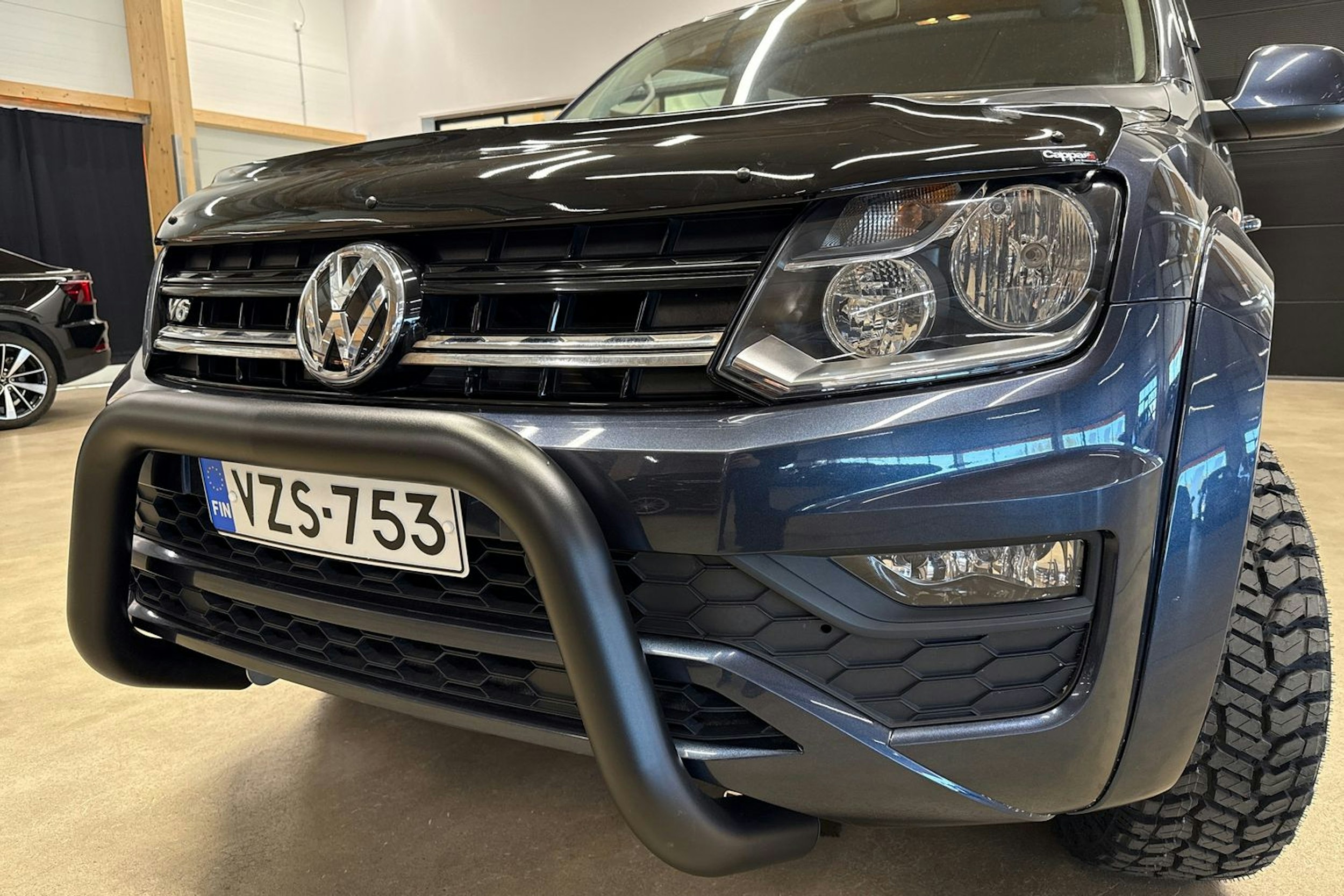 sininen Volkswagen Amarok 2018 kuva 26.