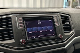 musta Volkswagen Amarok 2018 kuva 17.