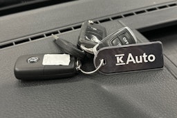 musta Volkswagen Amarok 2018 kuva 23.