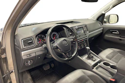 ruskea (beige) Volkswagen Amarok 2018 kuva 8.