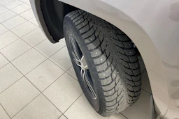 ruskea (beige) Volkswagen Amarok 2018 kuva 15.