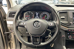 ruskea (beige) Volkswagen Amarok 2018 kuva 16.