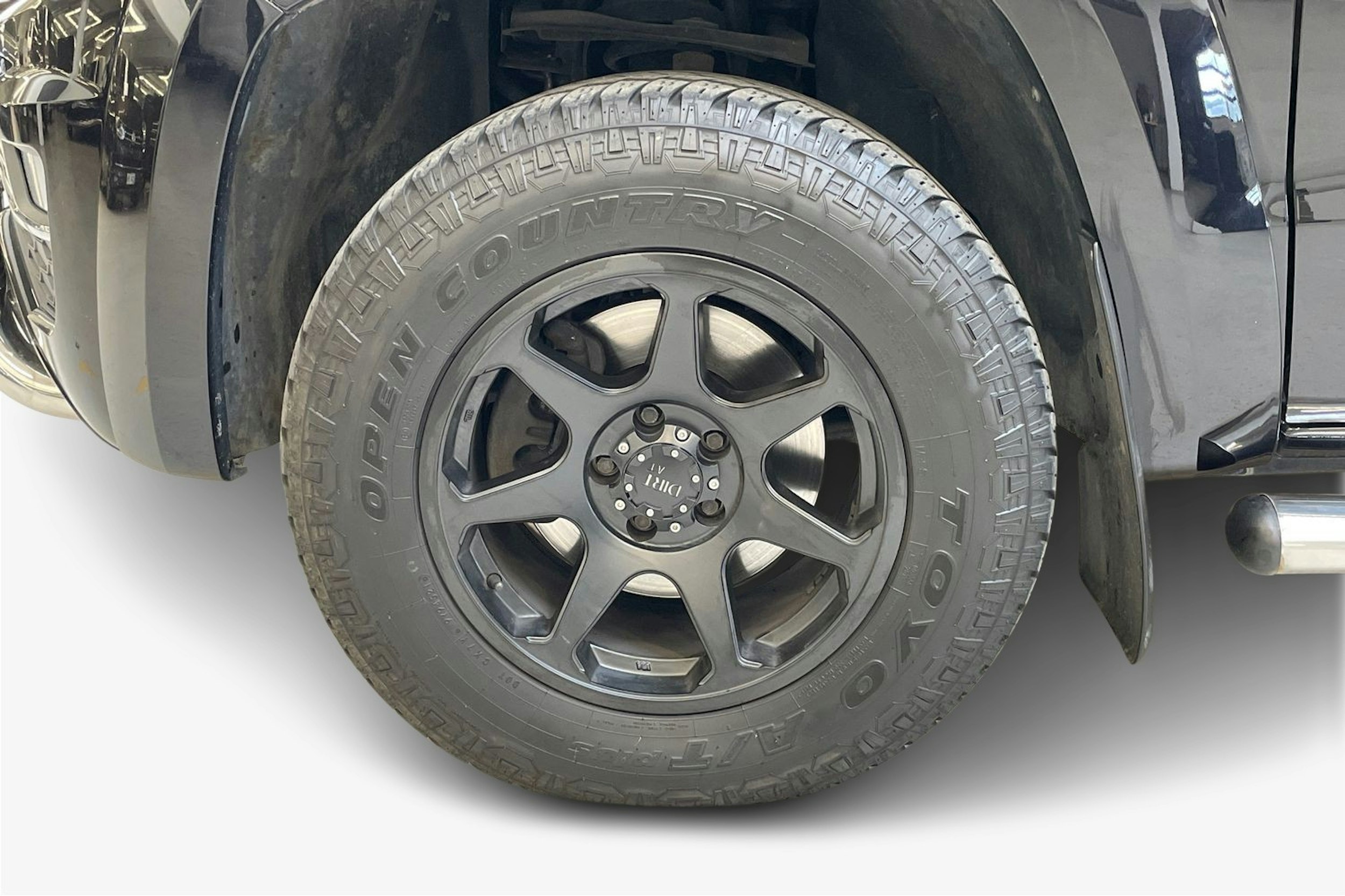 musta Volkswagen Amarok 2018 kuva 11.