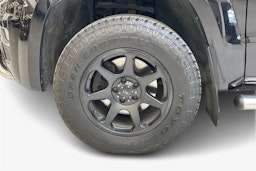 musta Volkswagen Amarok 2018 kuva 11.
