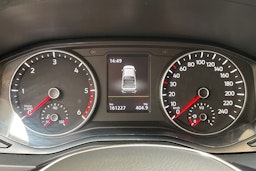 musta Volkswagen Amarok 2018 kuva 16.