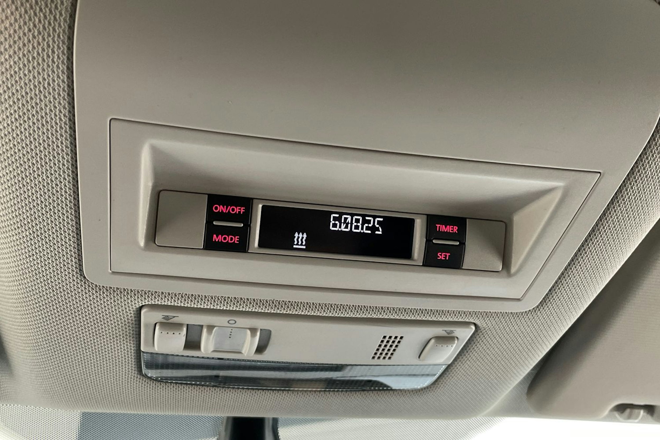 musta Volkswagen Amarok 2018 kuva 21.