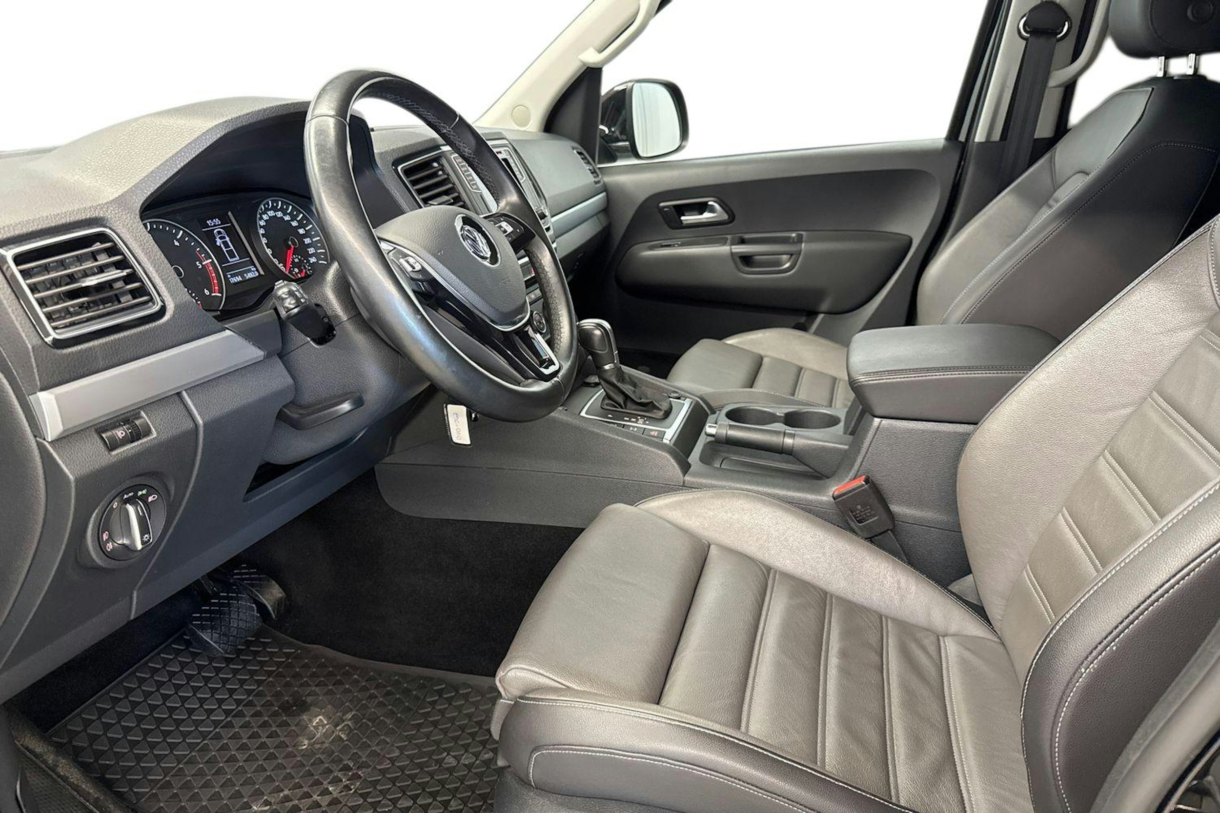 musta Volkswagen Amarok 2019 kuva 7.