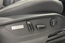 musta Volkswagen Amarok 2019 kuva 14.