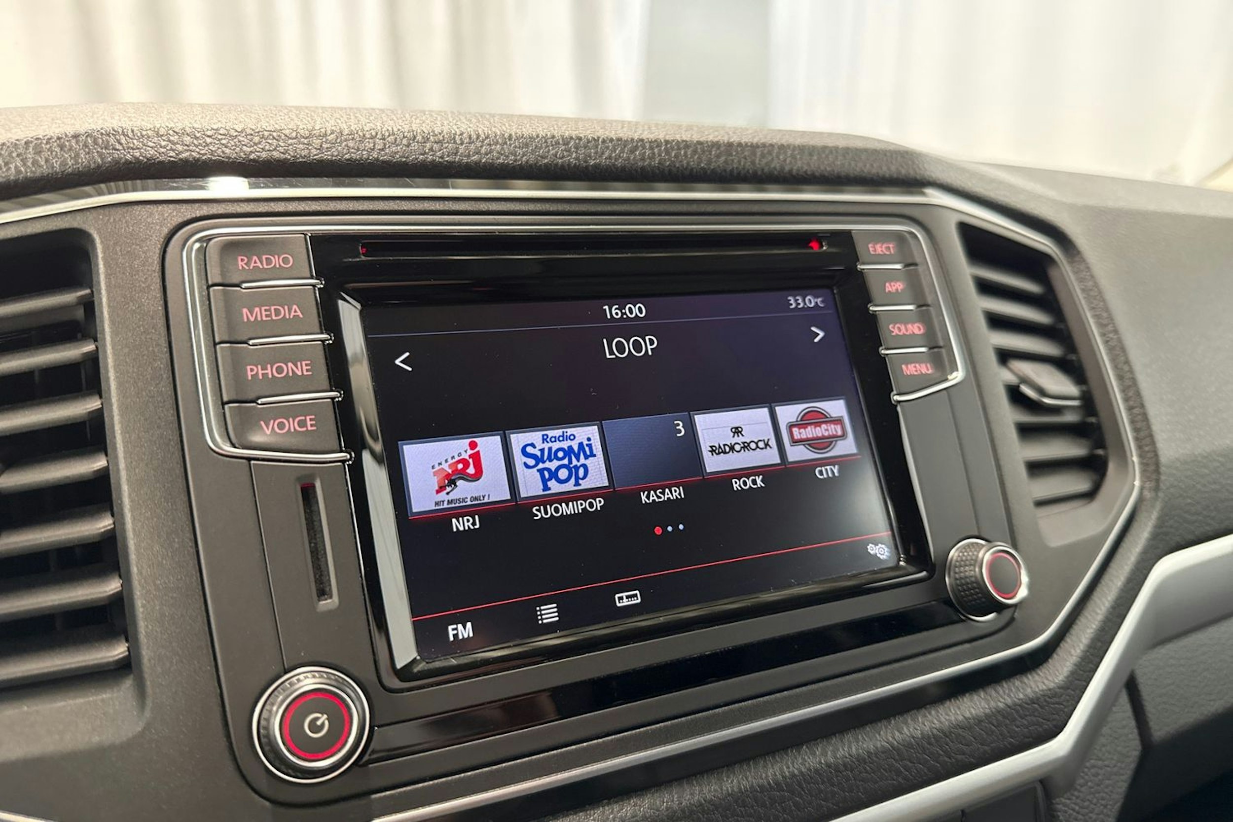 musta Volkswagen Amarok 2019 kuva 24.
