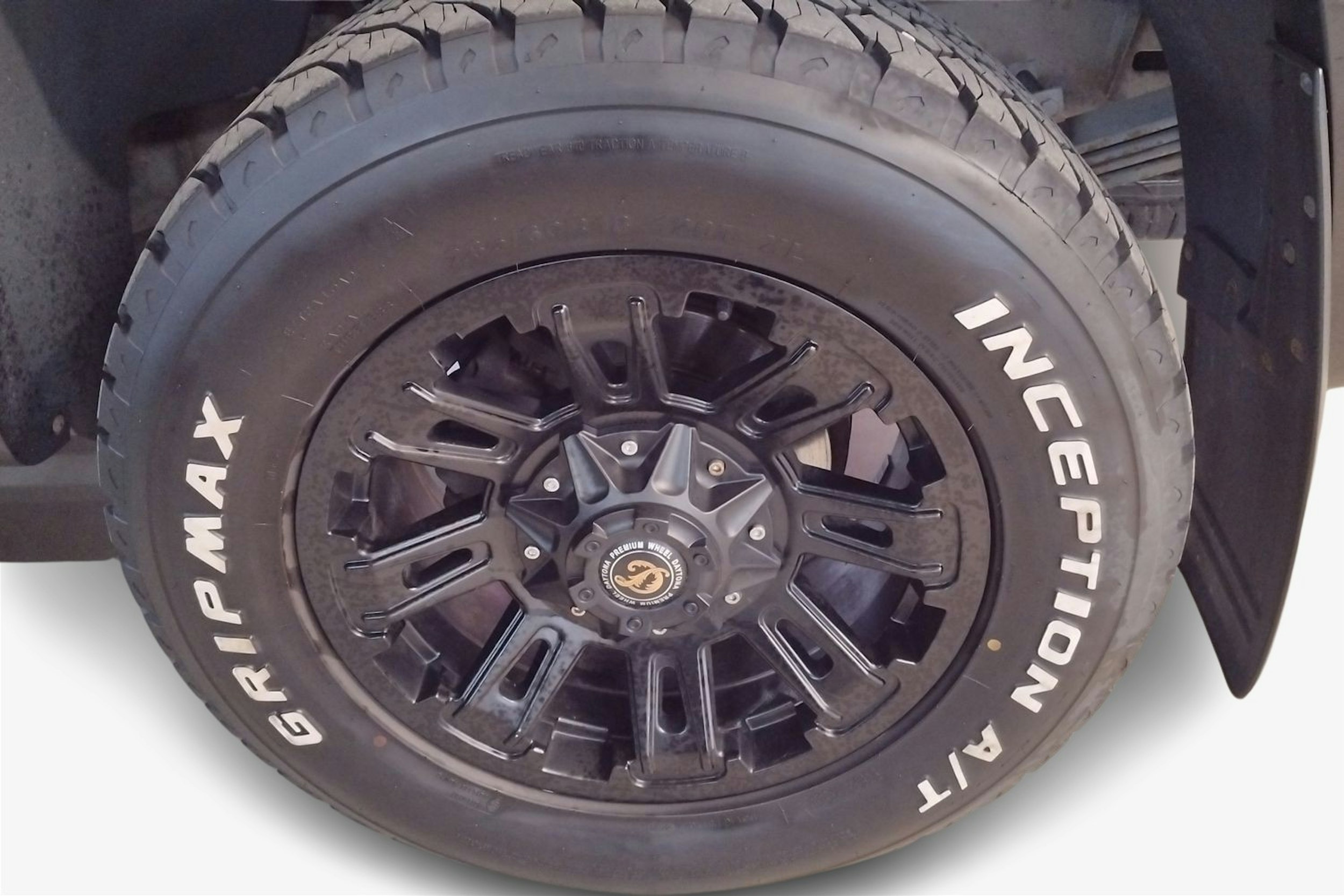 Musta Volkswagen Amarok 2019 kuva 10.