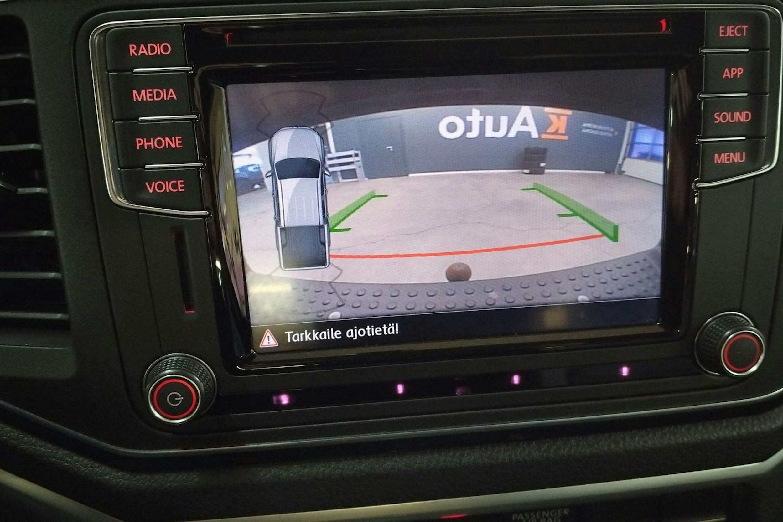 Musta Volkswagen Amarok 2019 kuva 13.