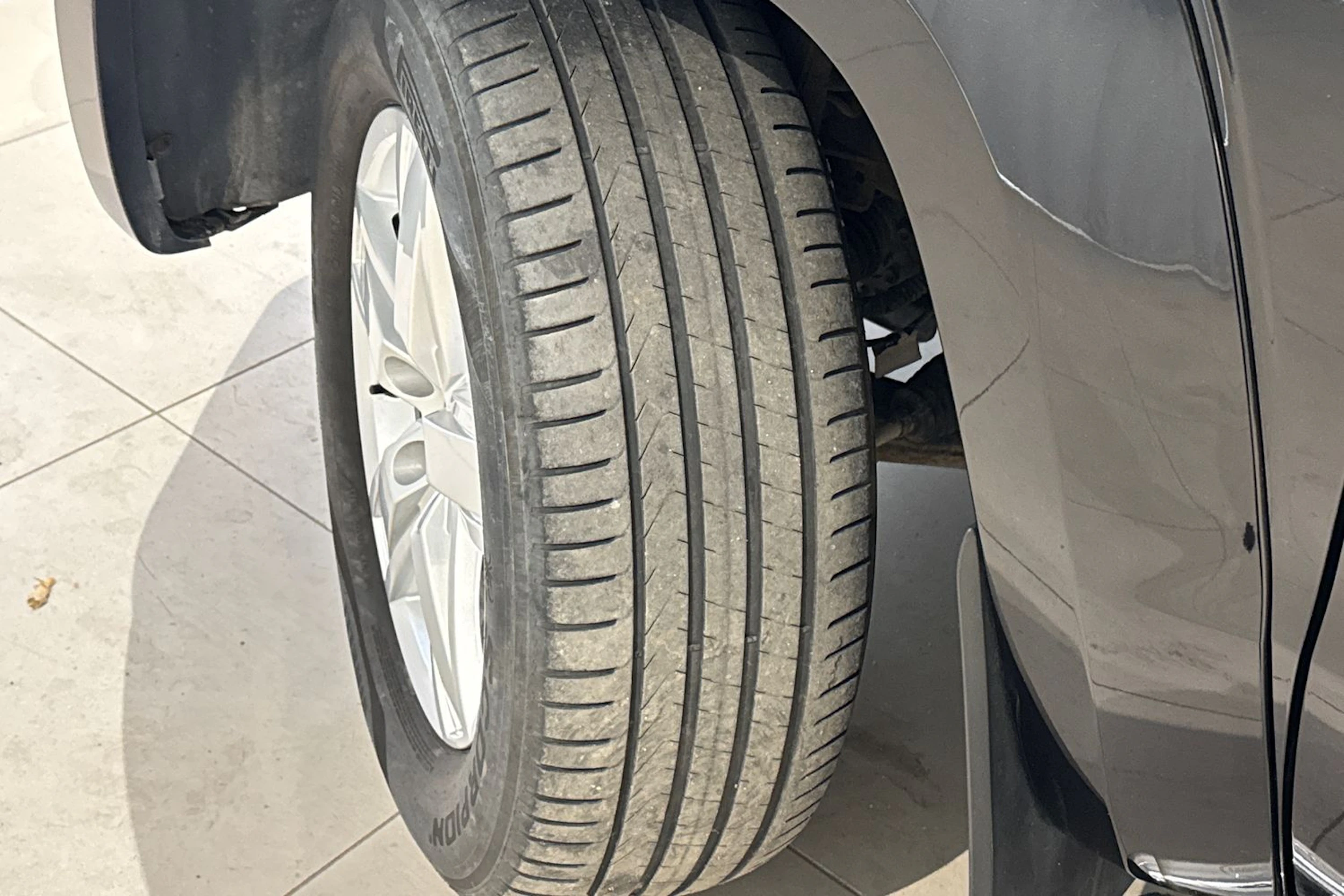 musta Volkswagen Amarok 2019 kuva 13.