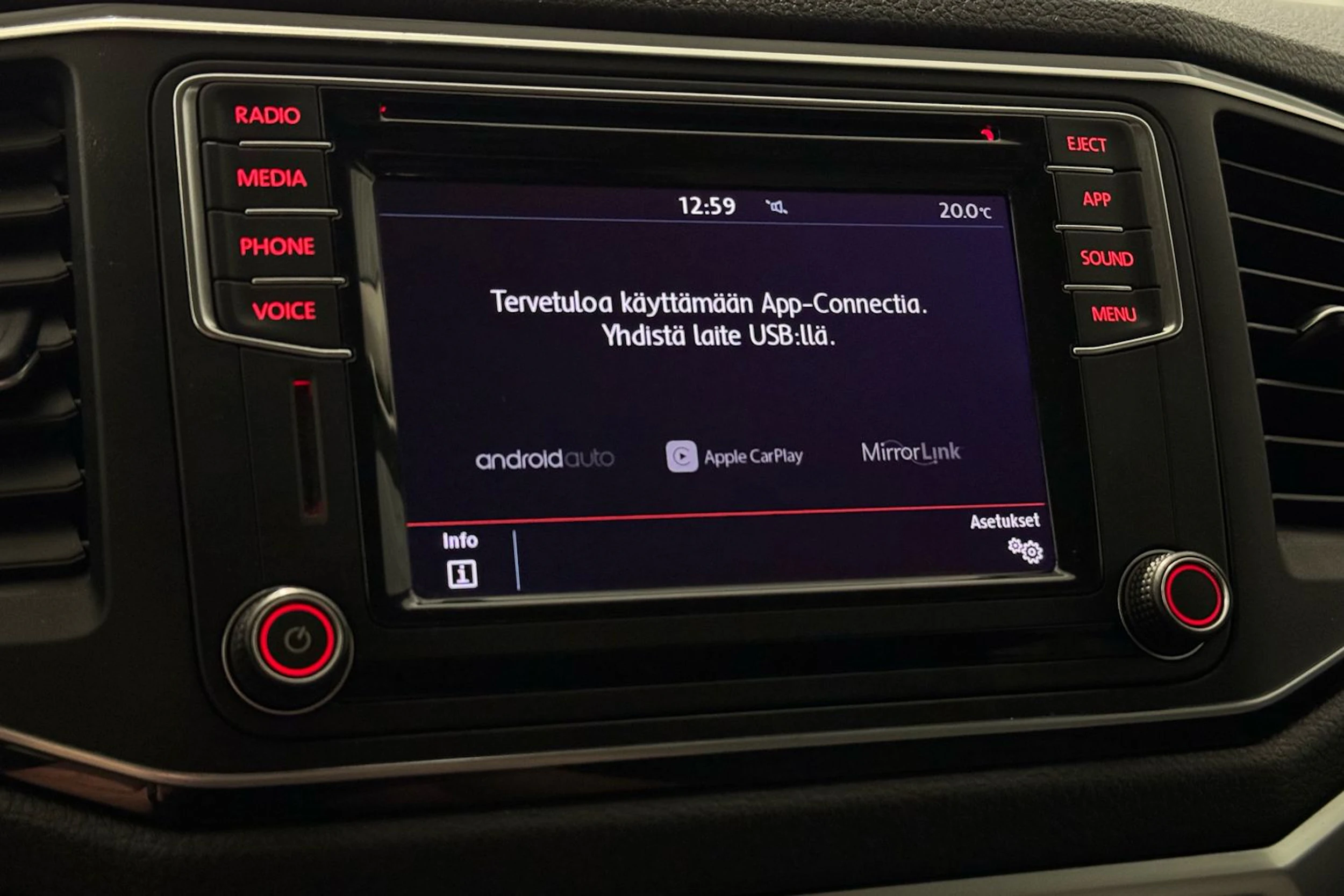 musta Volkswagen Amarok 2019 kuva 23.