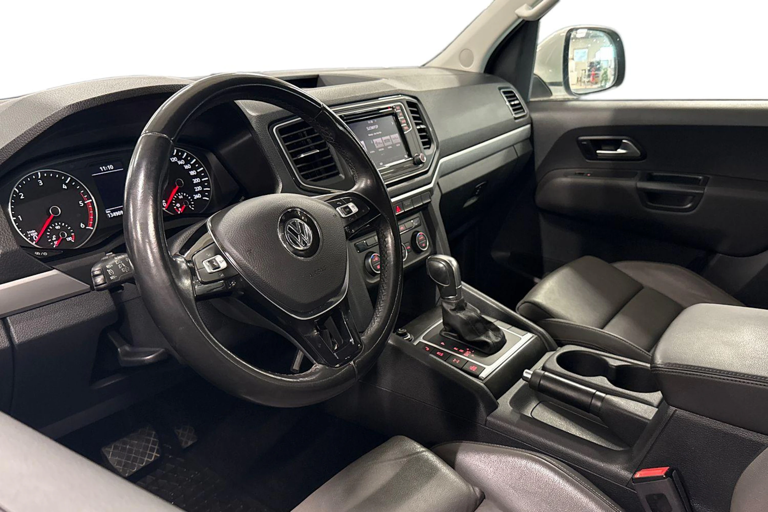 valkoinen Volkswagen Amarok 2019 kuva 8.