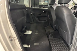valkoinen Volkswagen Amarok 2019 kuva 13.