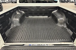 valkoinen Volkswagen Amarok 2019 kuva 15.