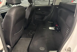 valkoinen Volkswagen Amarok 2019 kuva 16.