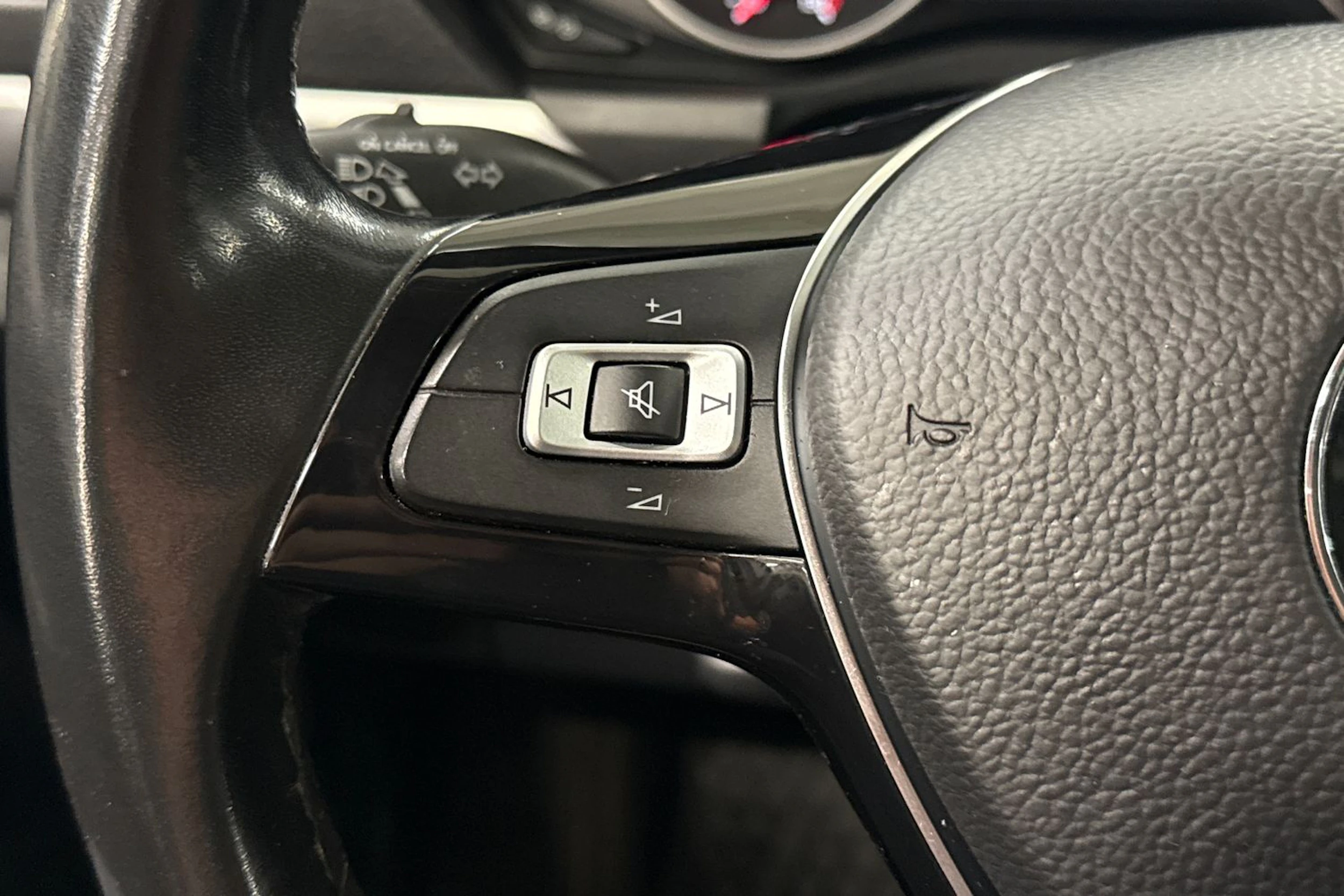 valkoinen Volkswagen Amarok 2019 kuva 17.
