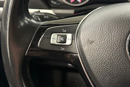 valkoinen Volkswagen Amarok 2019 kuva 17.